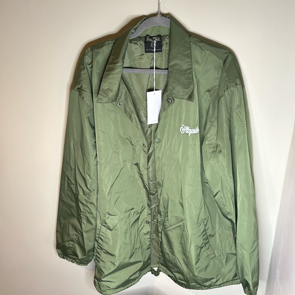 New with Tag. Men’s XXL Staple light weight jacket.